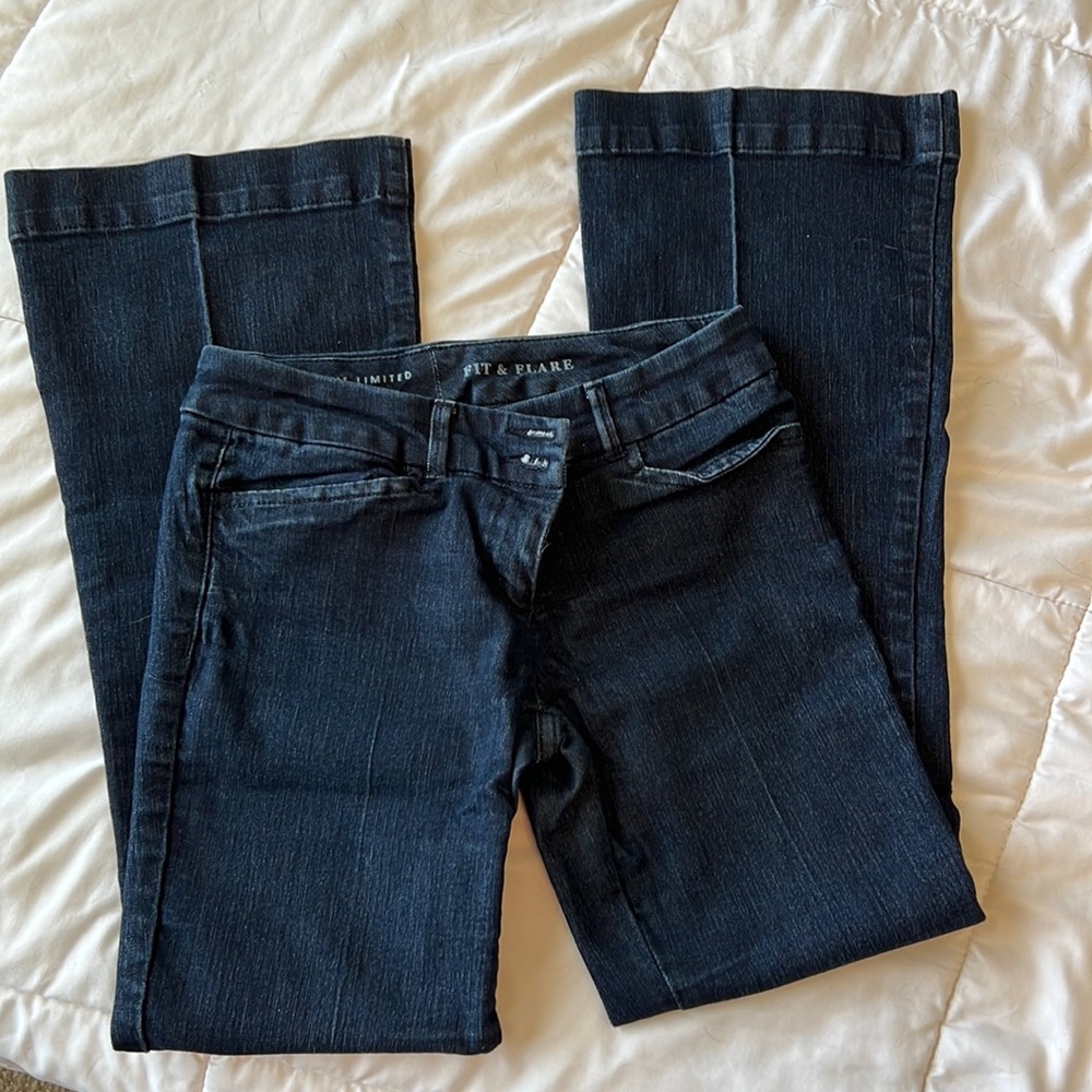 Limited fit and flare short jeans, bell bottom